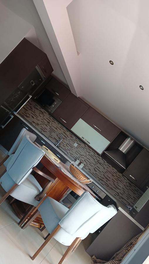 Revi'S Apartments Неос Мармарас Екстериор снимка